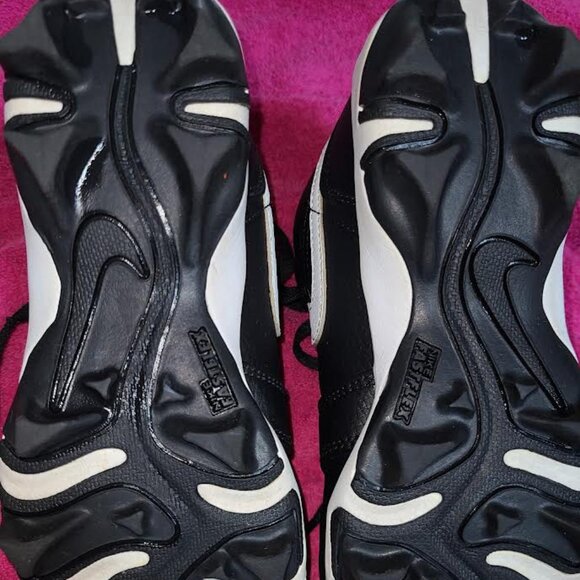 Jordan 1 Mid Little/Big Kids' Cleats Size 2.5Y - Picture 5 of 6